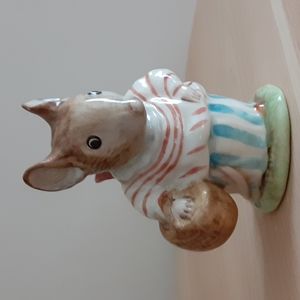 Beatrix Potter Mrs Tittlemouse 3" Figurine F Warne & Co Ltd Beswick England Vtg
